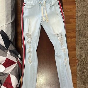 Fashionnova light colored blue jeans